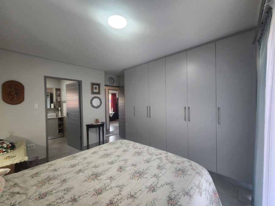 3 Bedroom Property for Sale in Dormehls Drift Western Cape